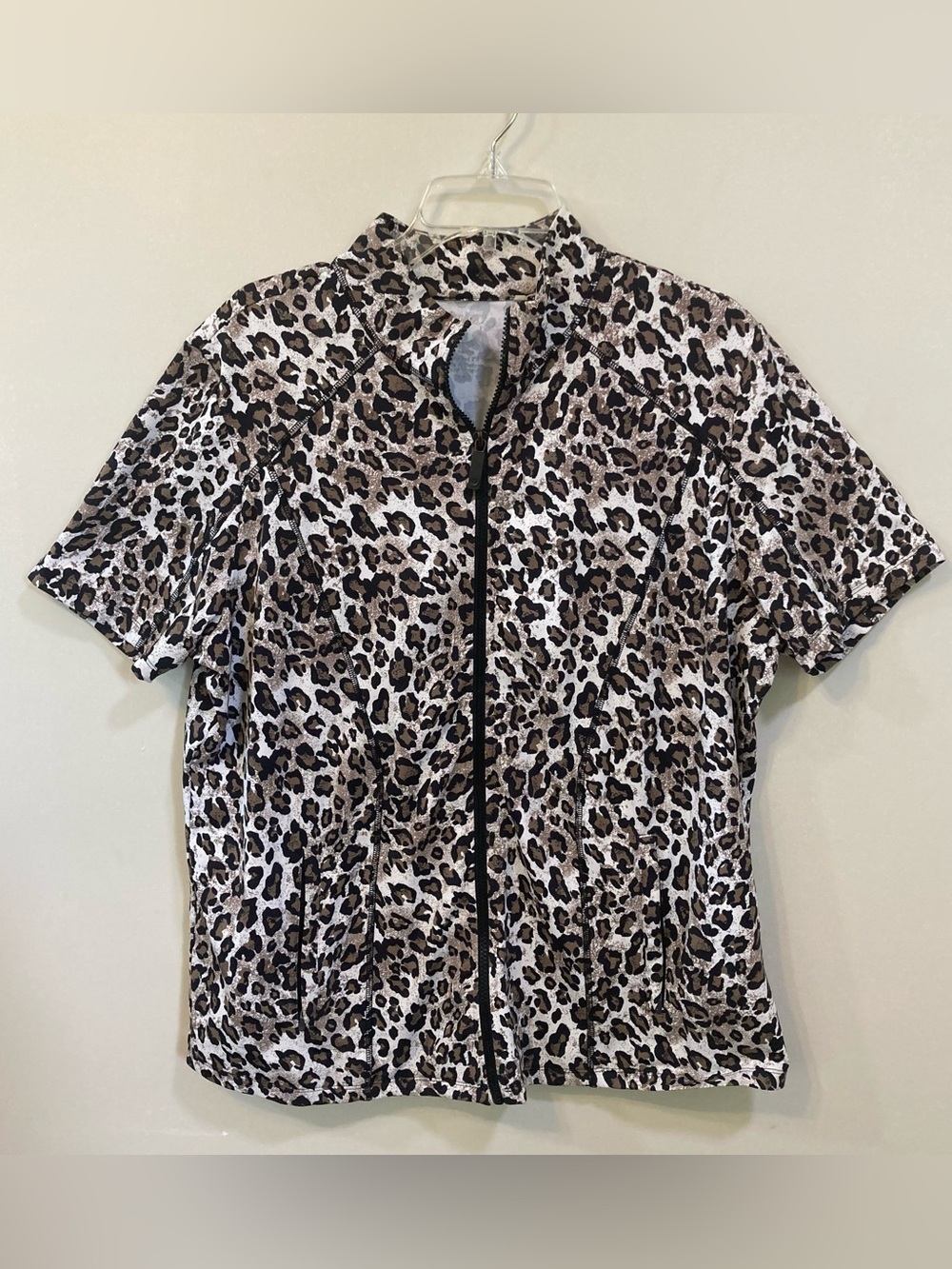 Chico's Zenergy Leopard Print Activewear Jacket Sz 3 (XL) Full Zip Short Sleeve